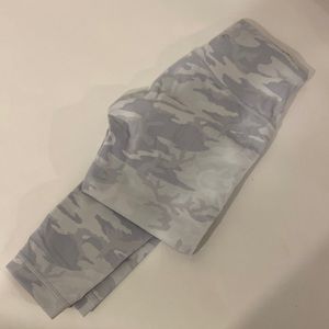 Wunder Under HR Tight 25”